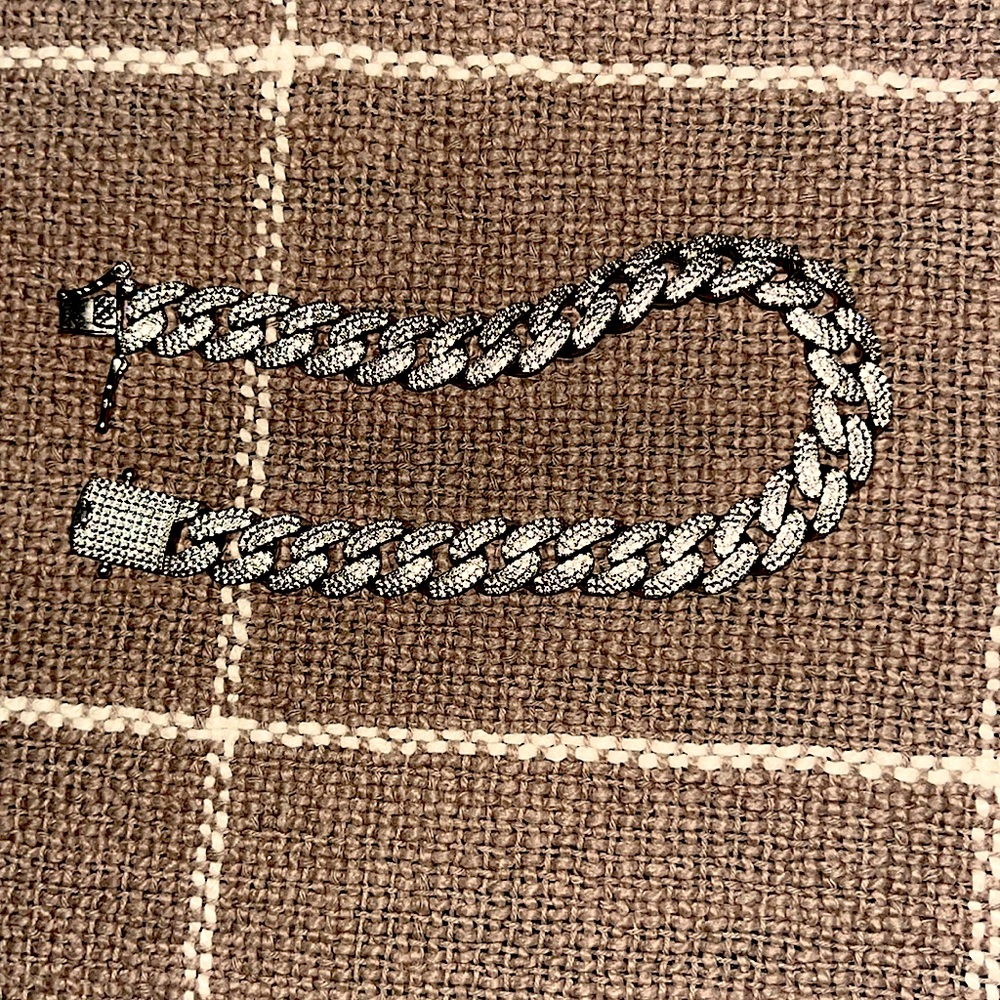 Silver and moissanite Cuban link bracelet
